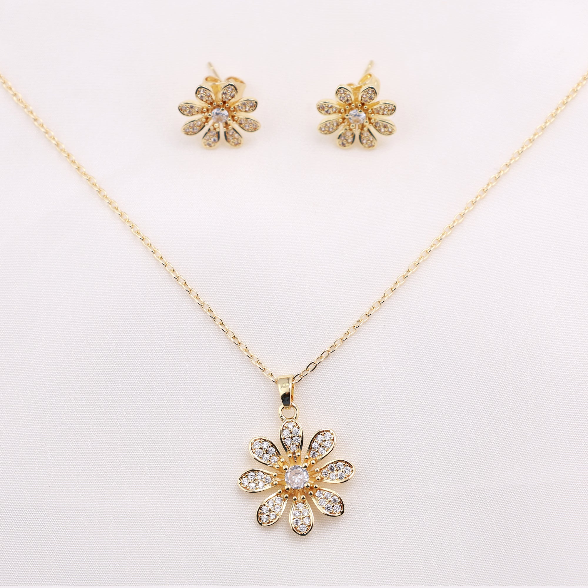 Golden Daisy Pendant Set