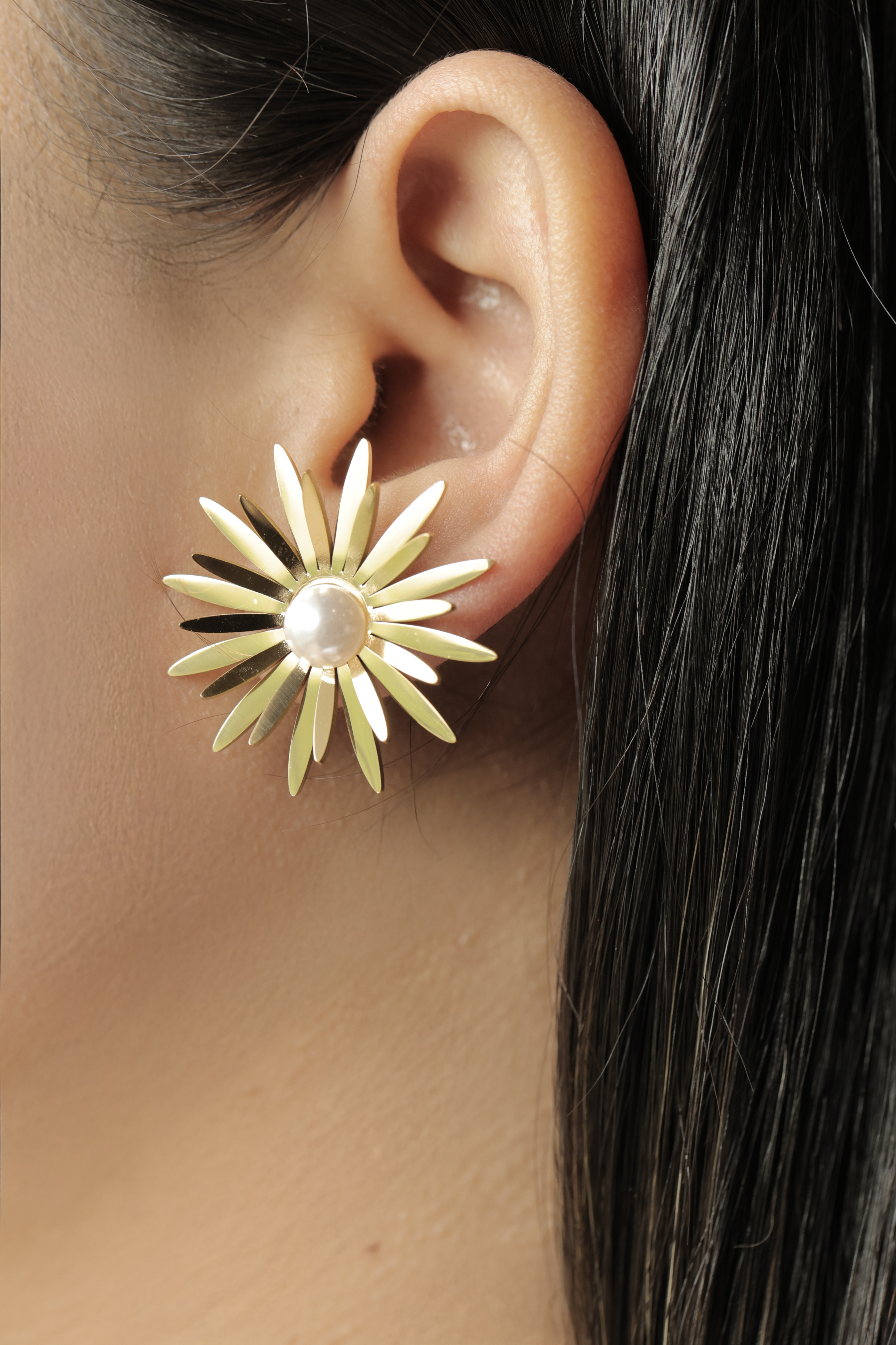 Golden Daisy Drops