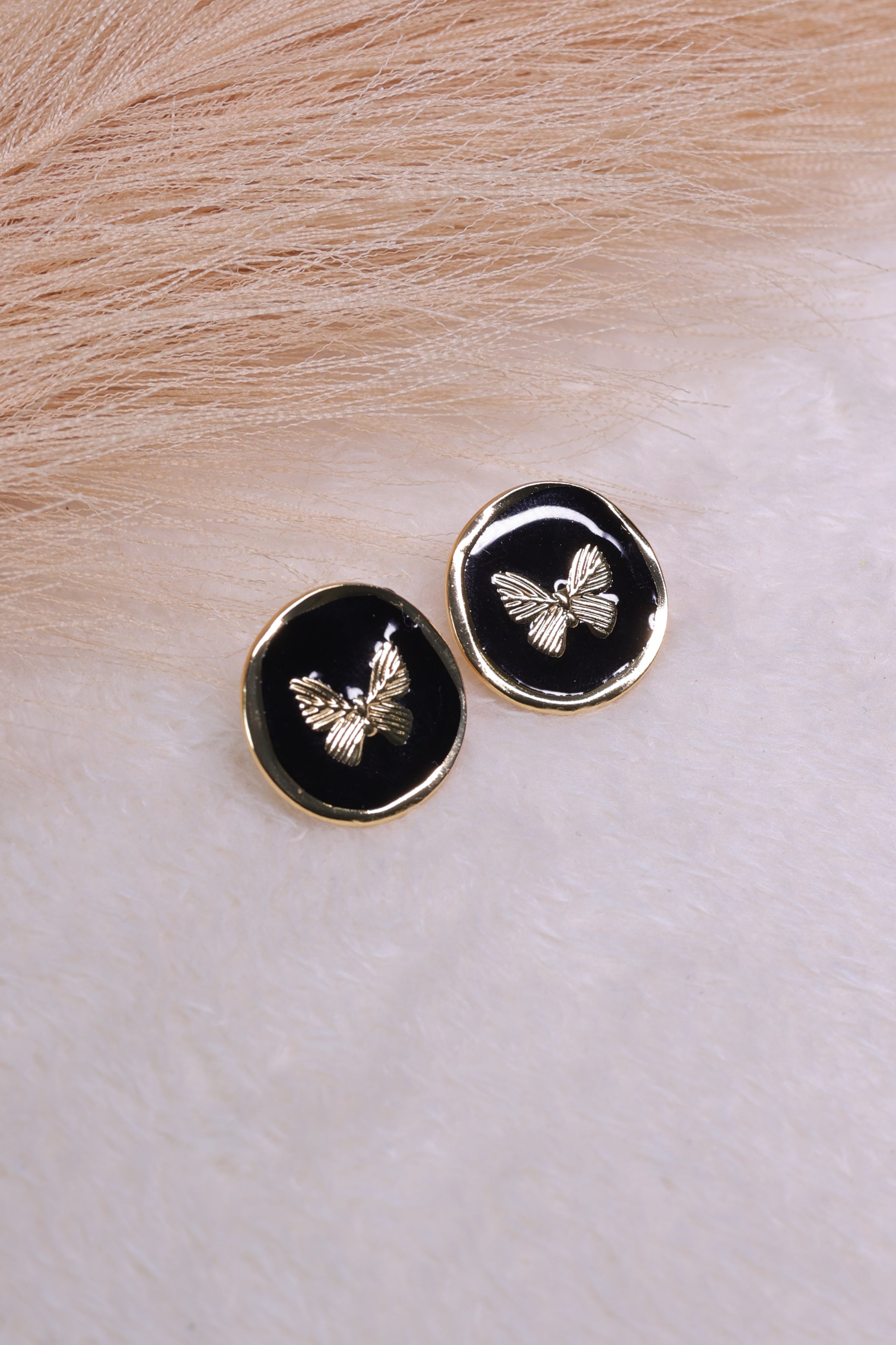 Gold Flutter in Dark