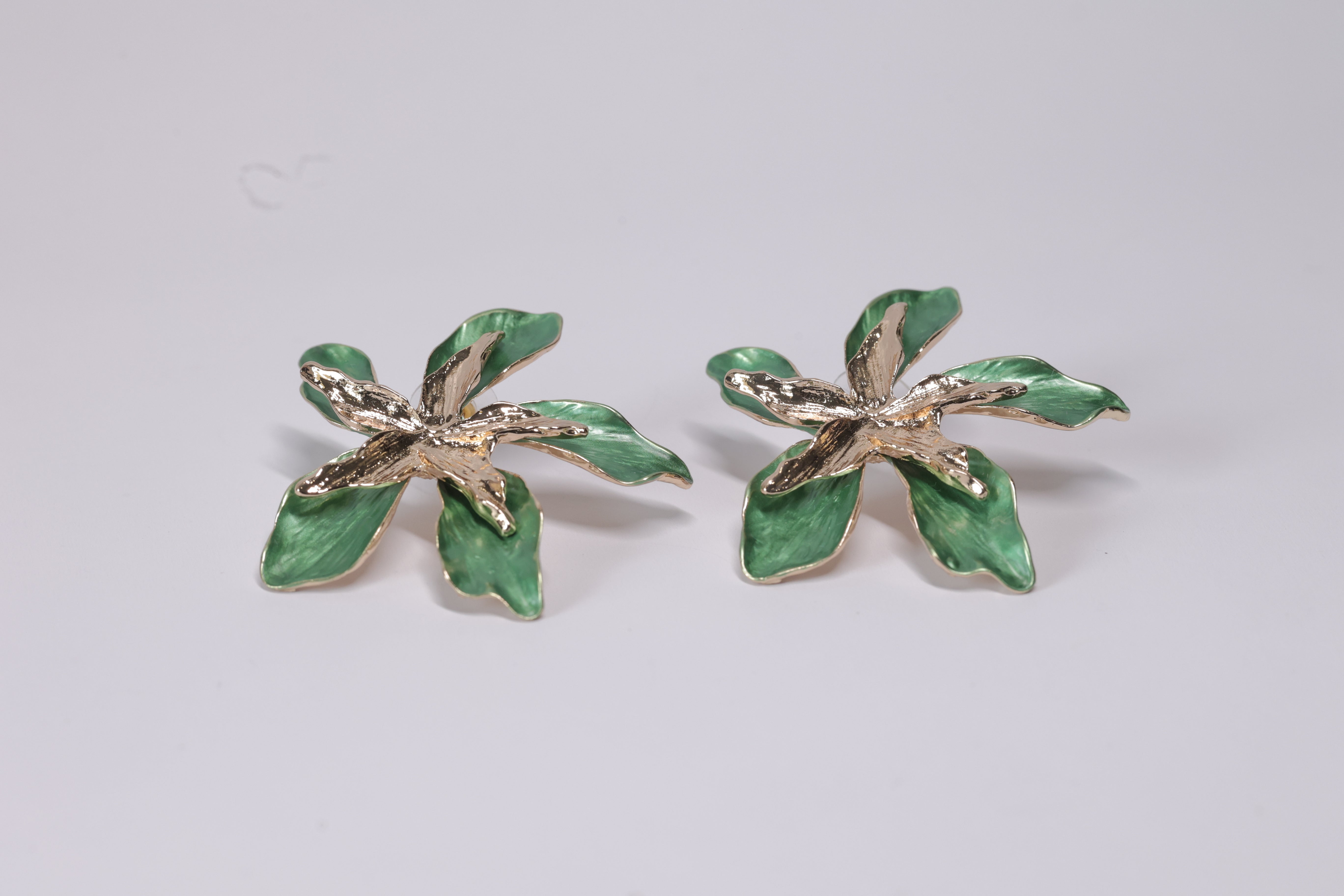 Botanical Lustre Lily