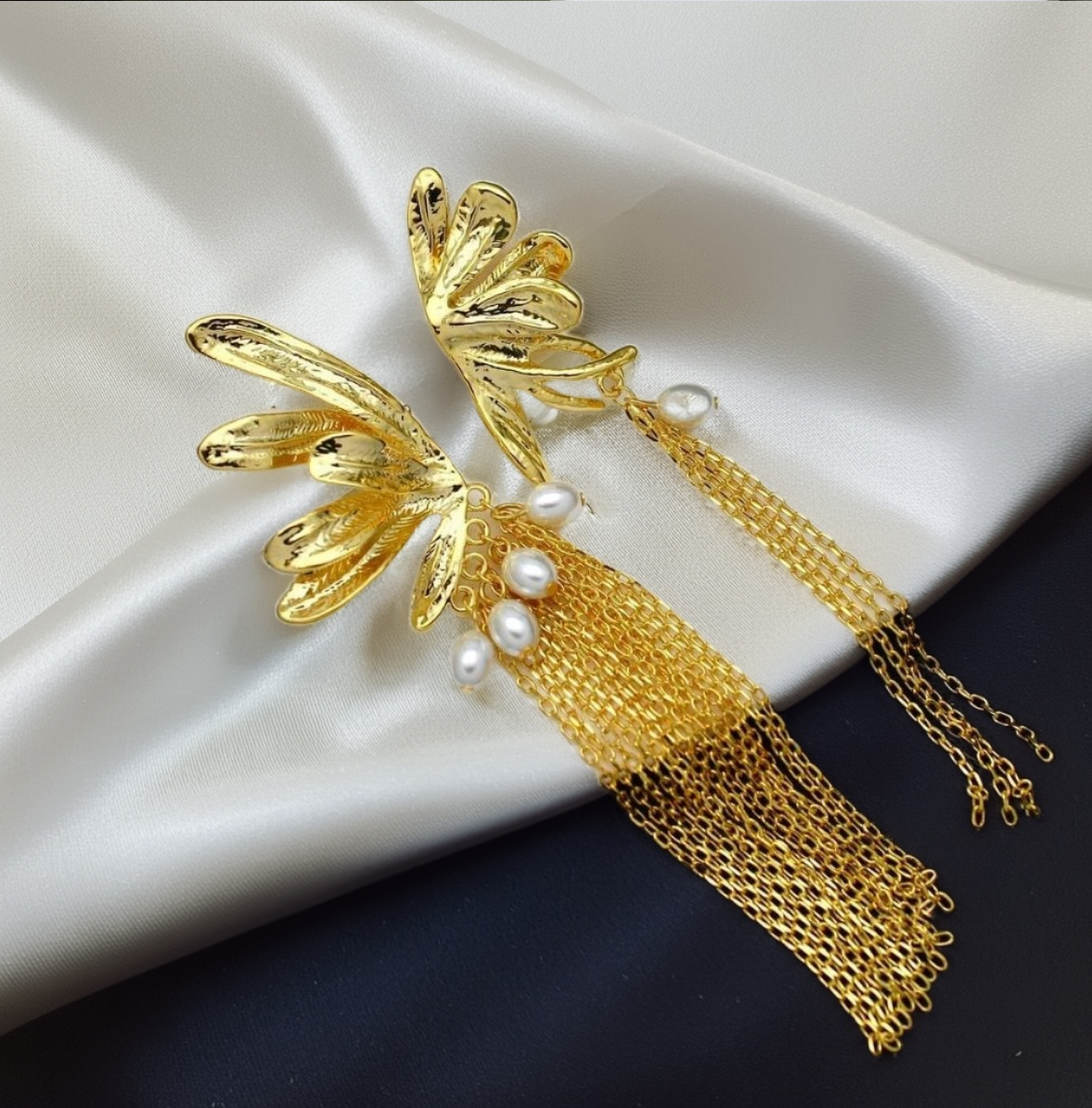 Pearl Whisper Chains