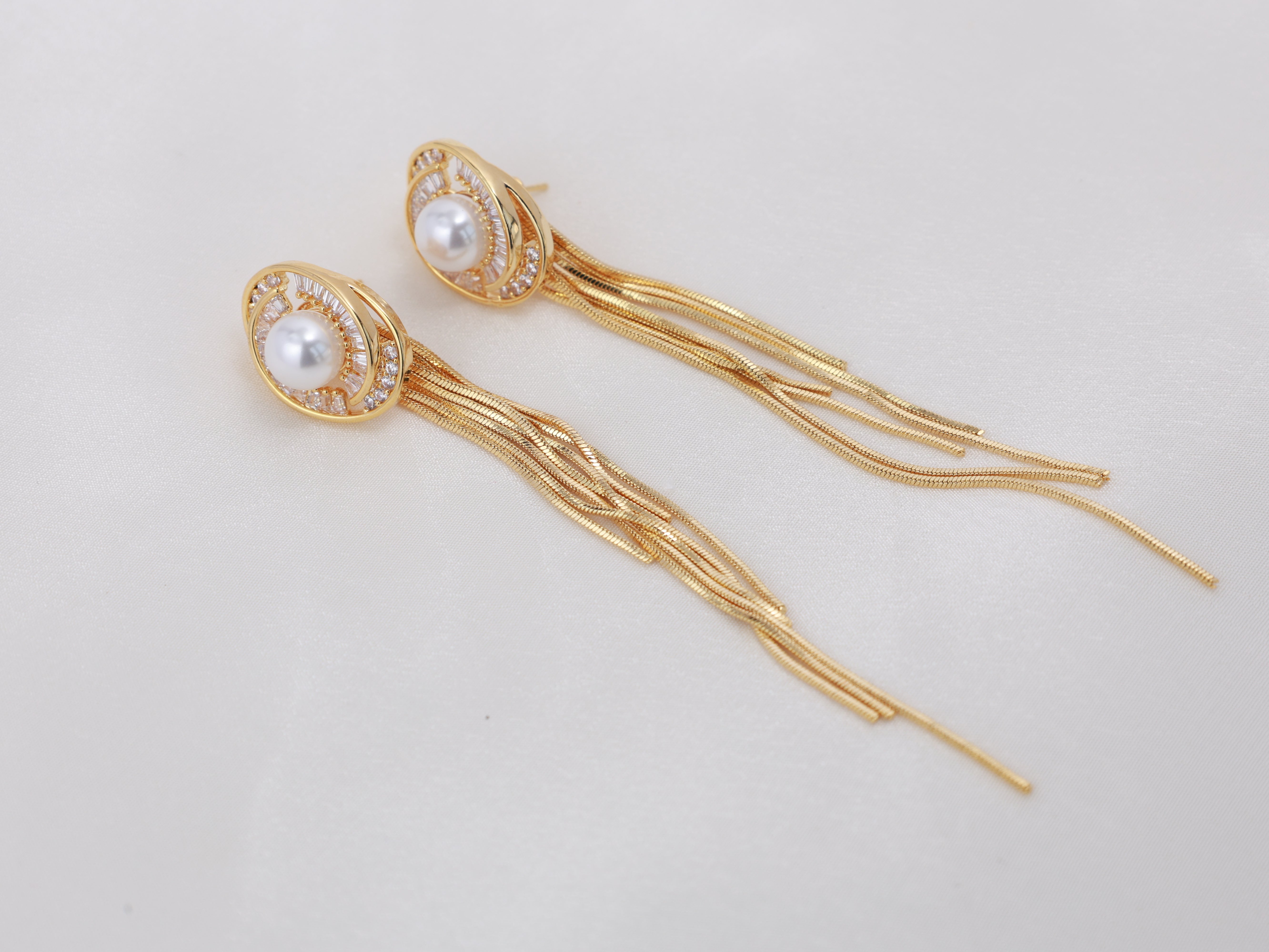 Élan Pearl Fringe Drops