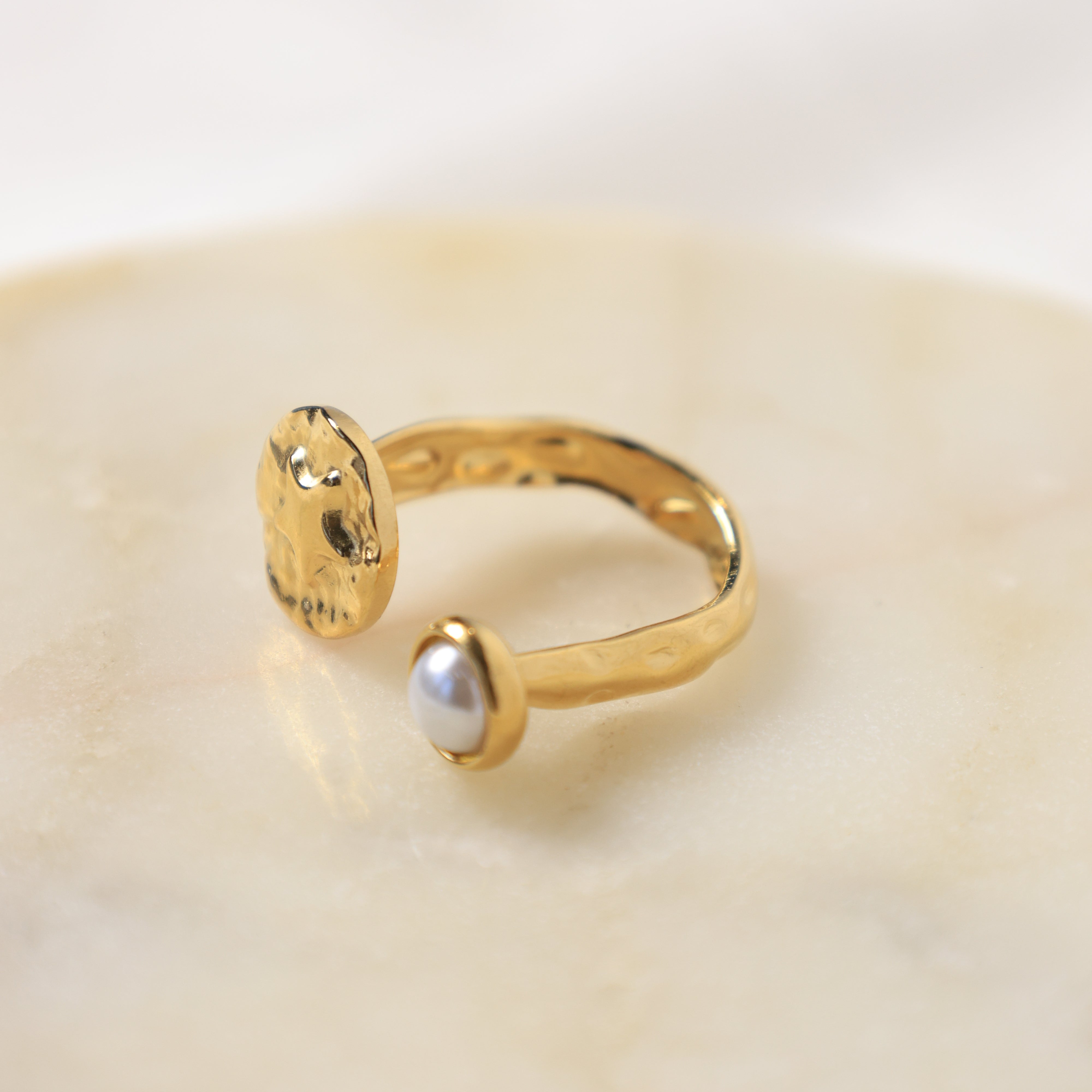 Aurelia Pearl Open Band