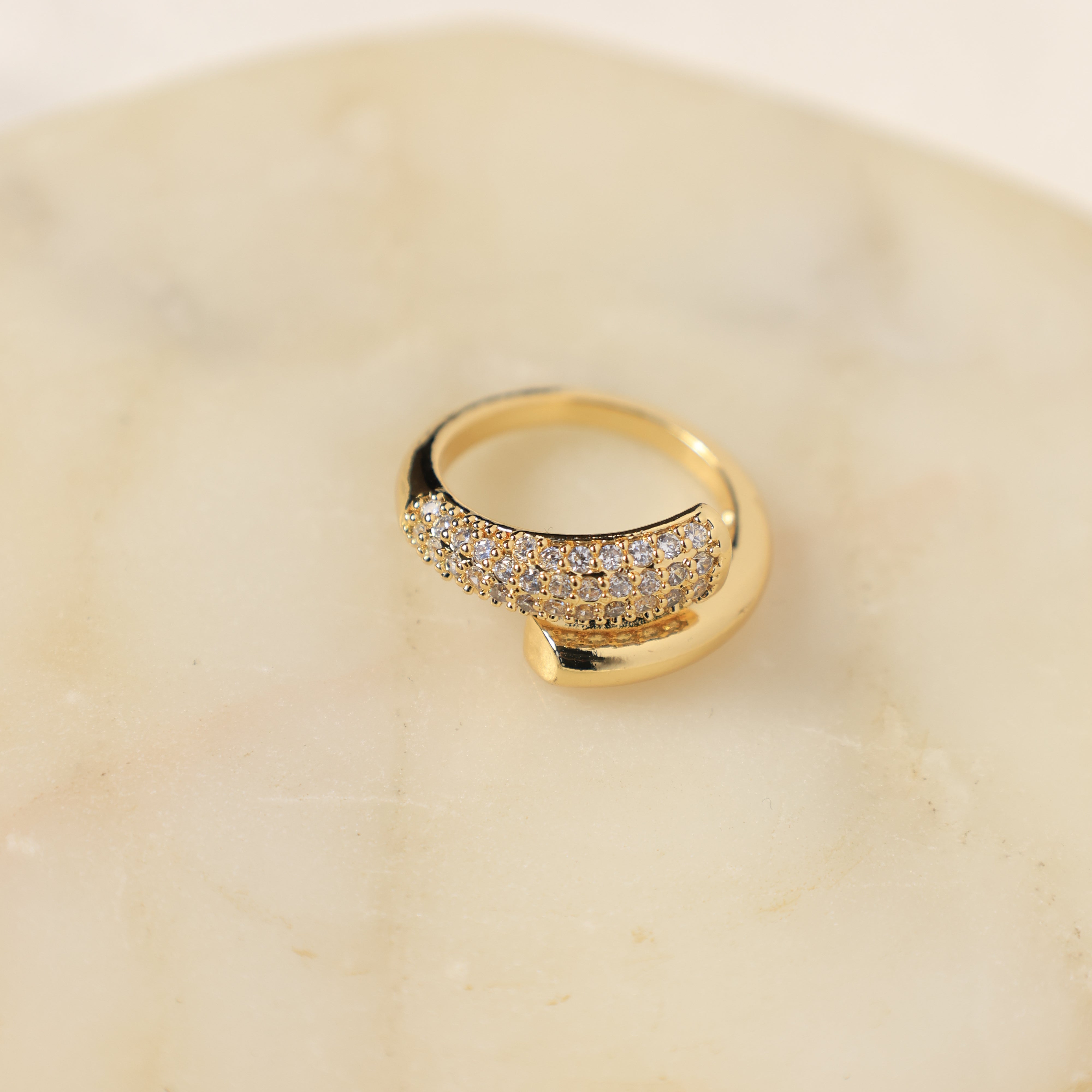 Infinity Curve AD Ring