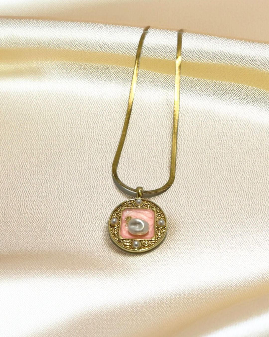 Crowned Grace Pendant Chain