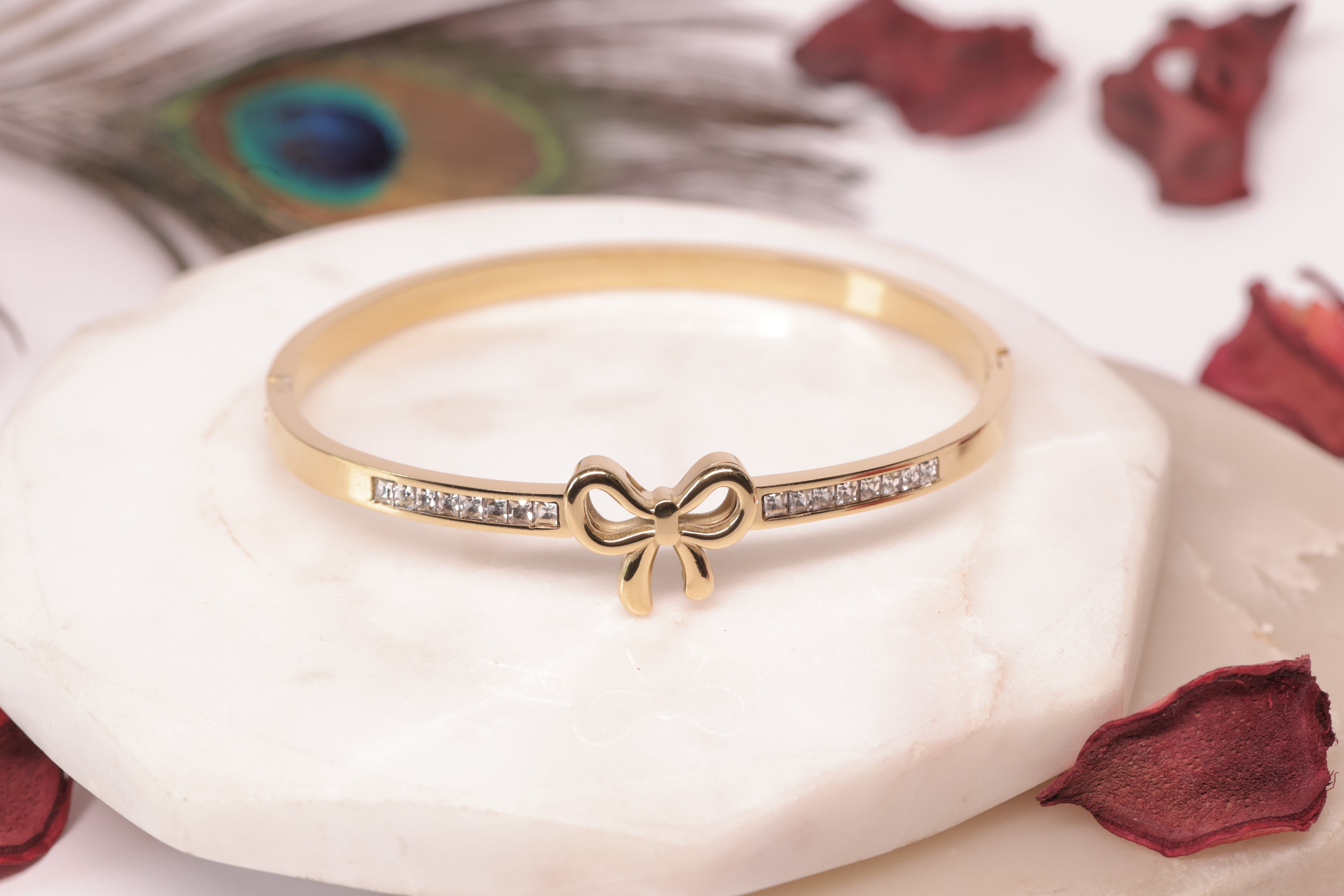 Dainty Knot Band