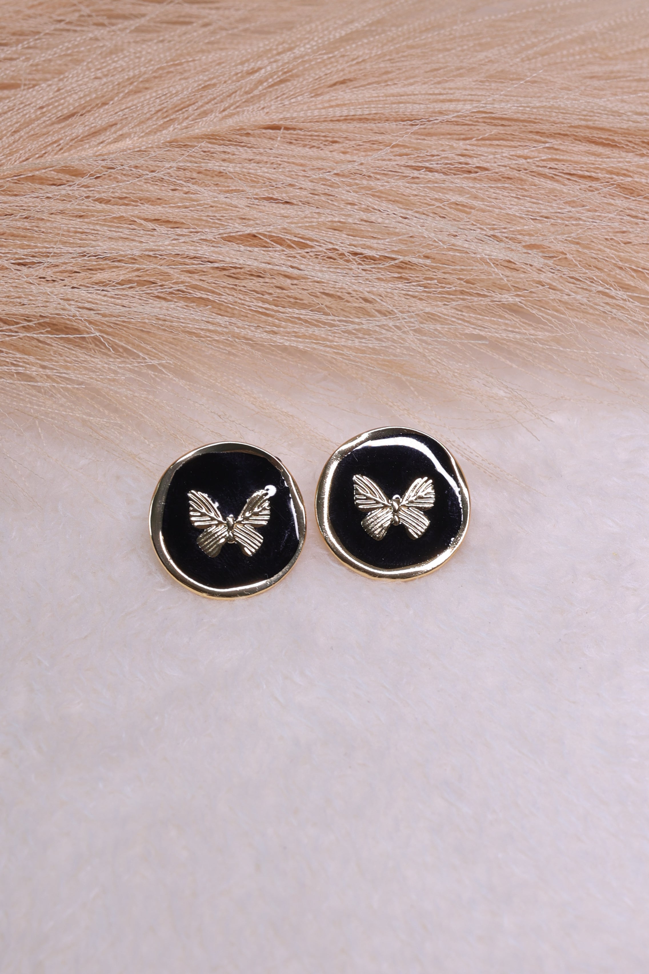 Gold Flutter in Dark