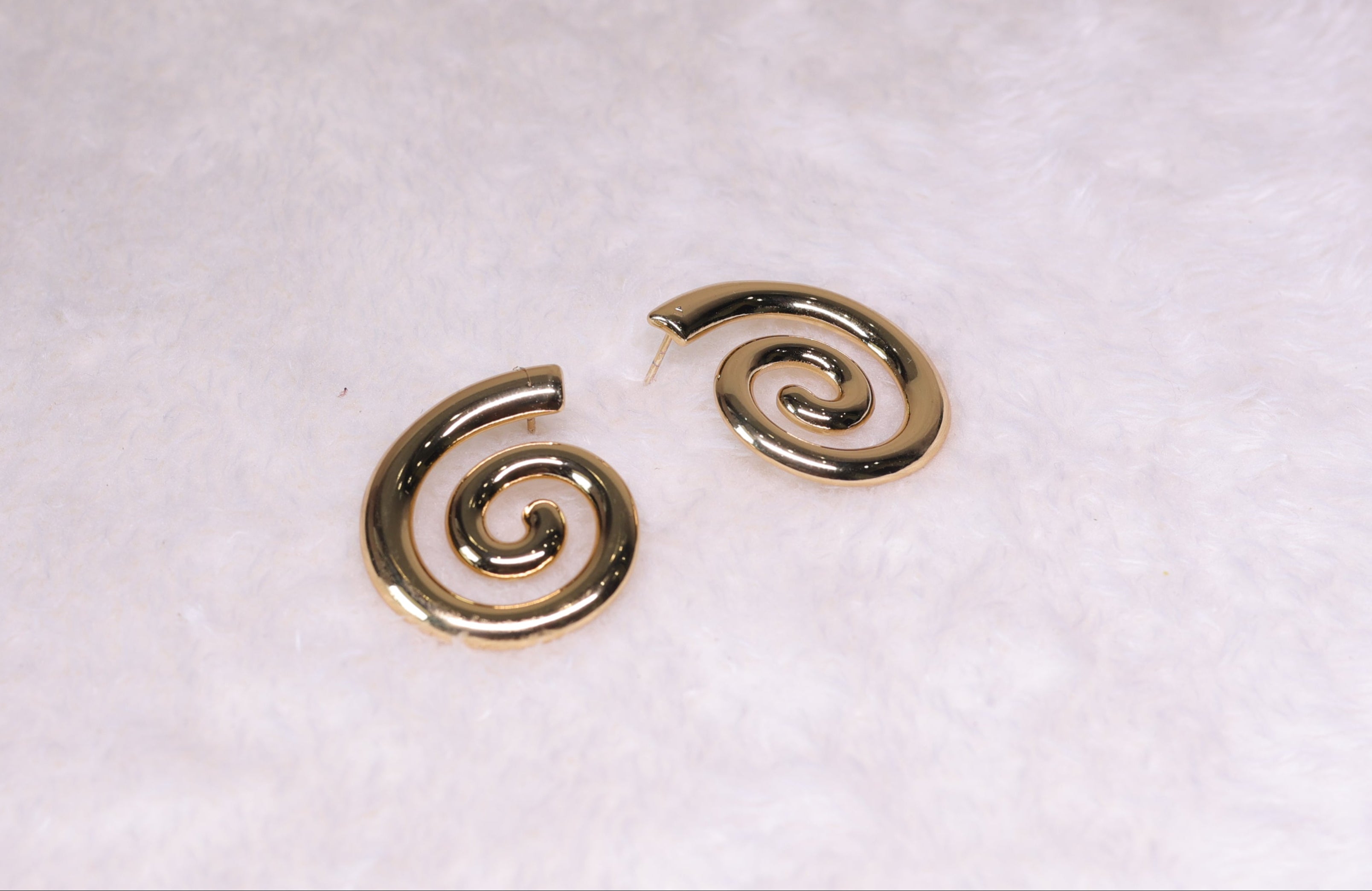 Golden Swirl Drops