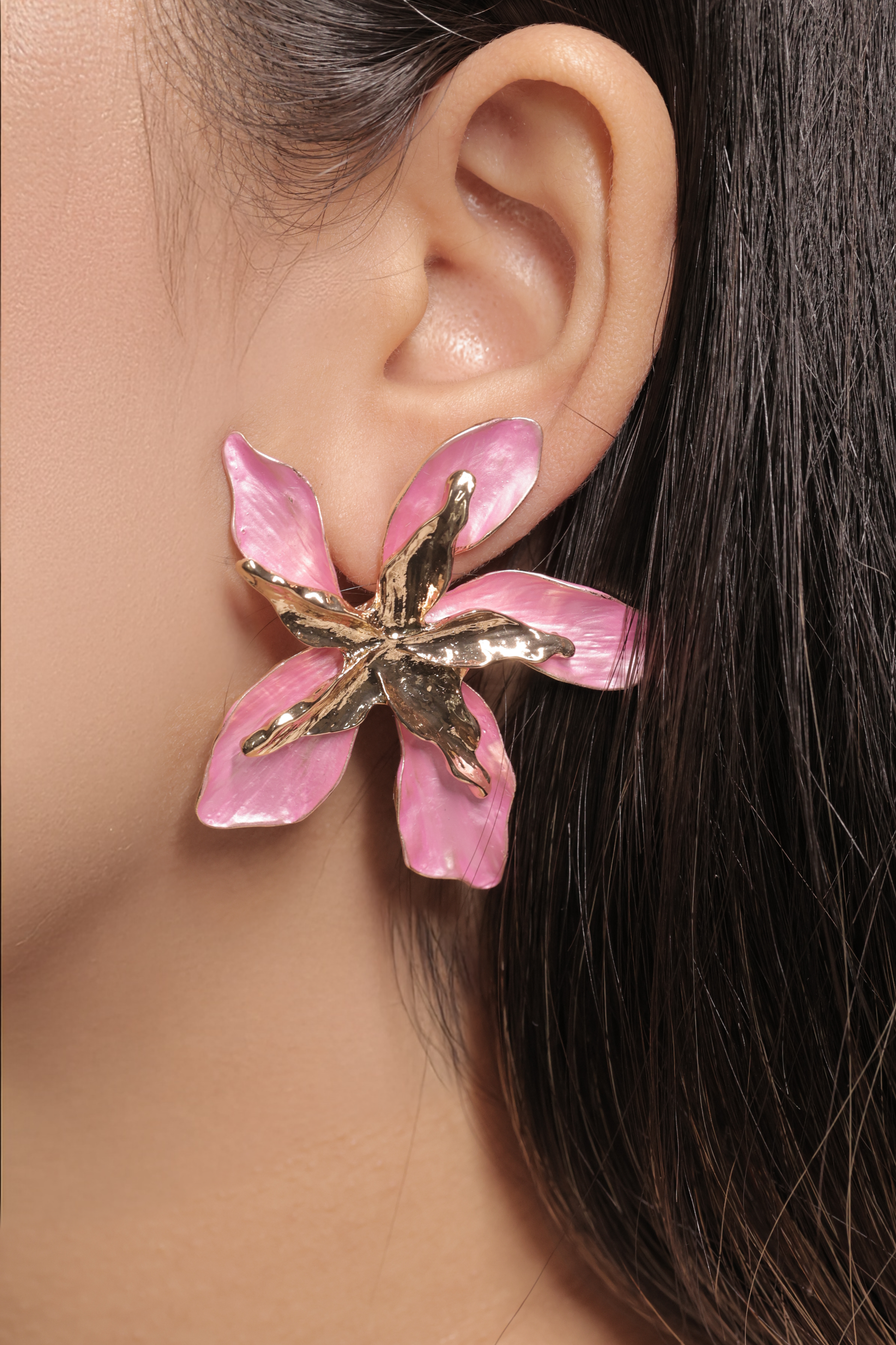 Hot Pink Lustre Lily