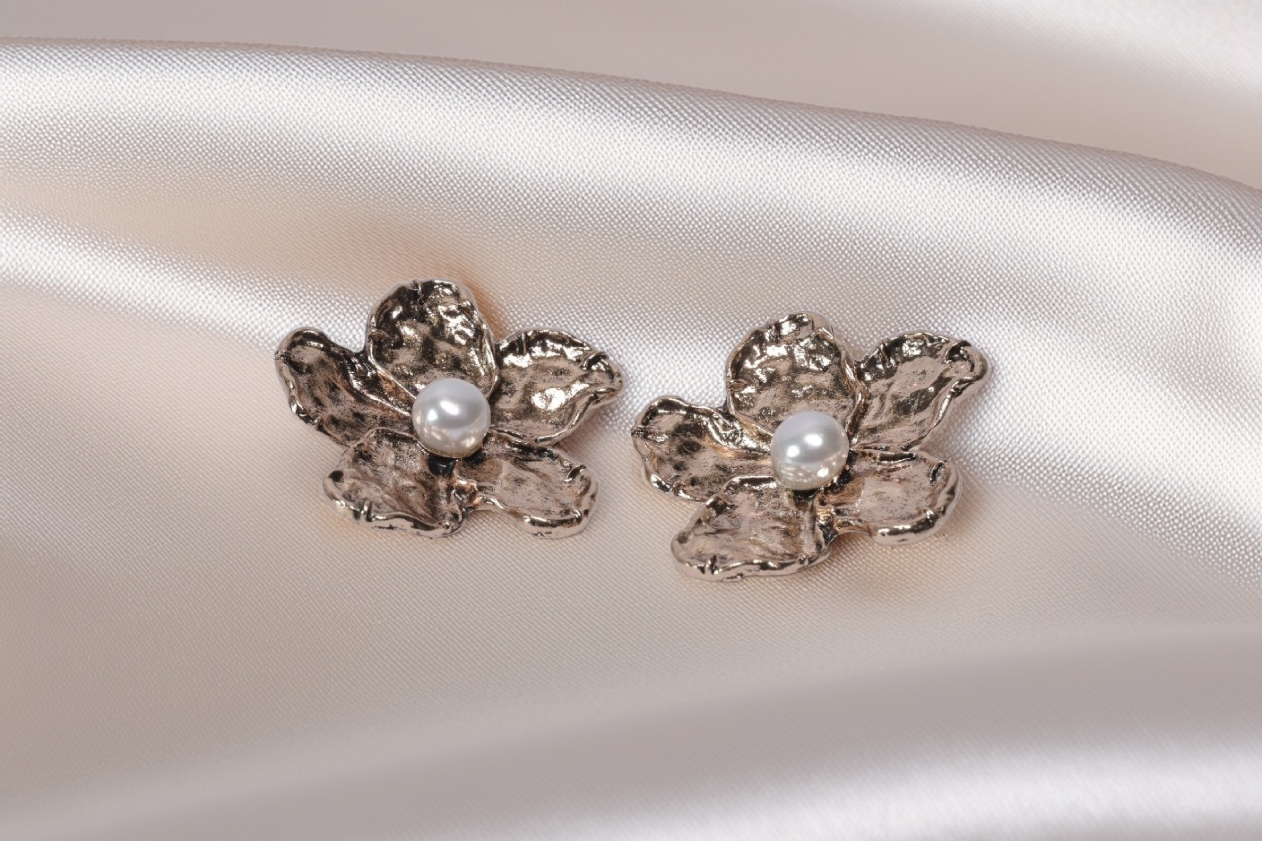 Metallic Flower Earrings
