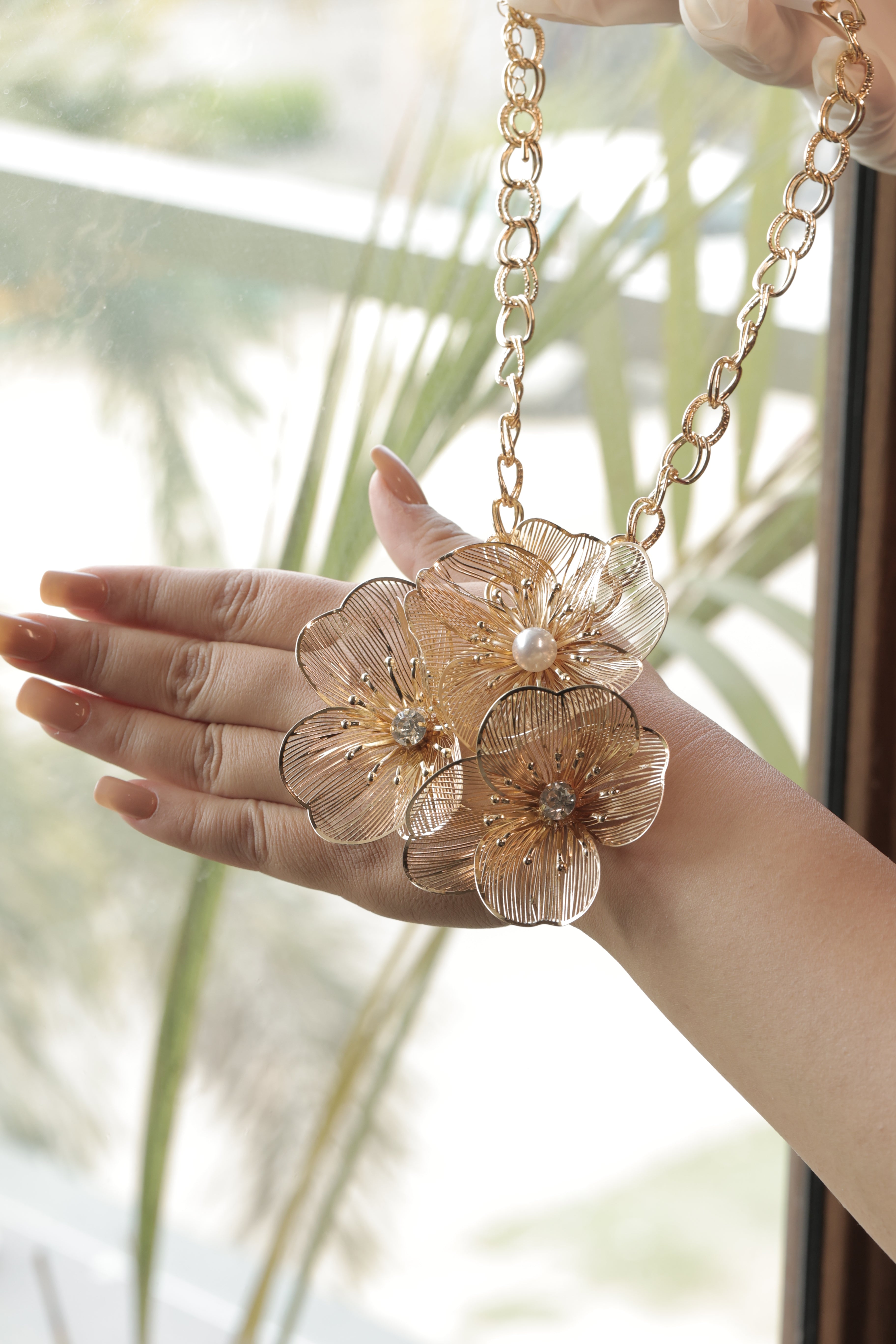 Éclat Fleur Necklace