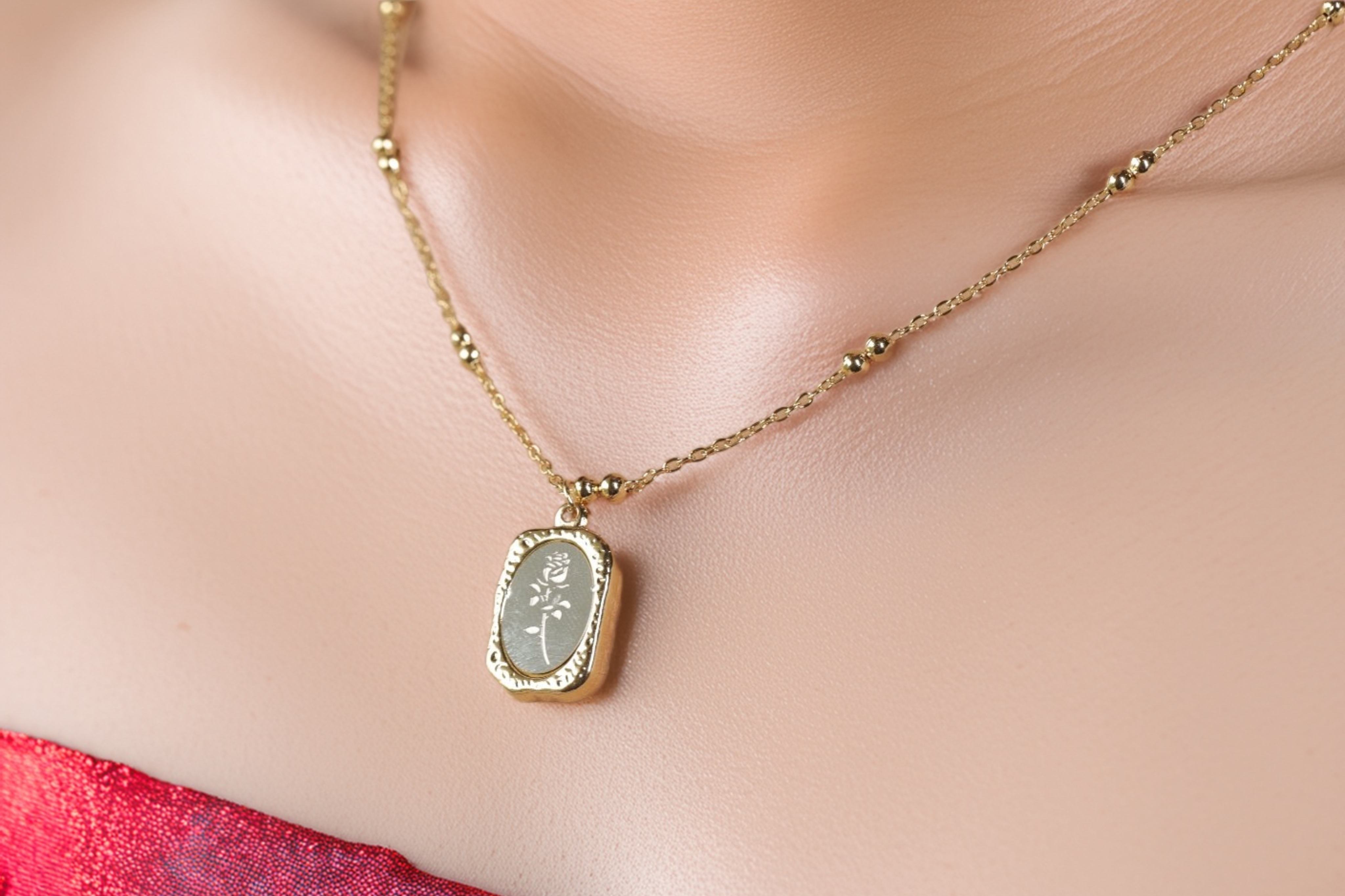 Rose Reverie Pendant Chain