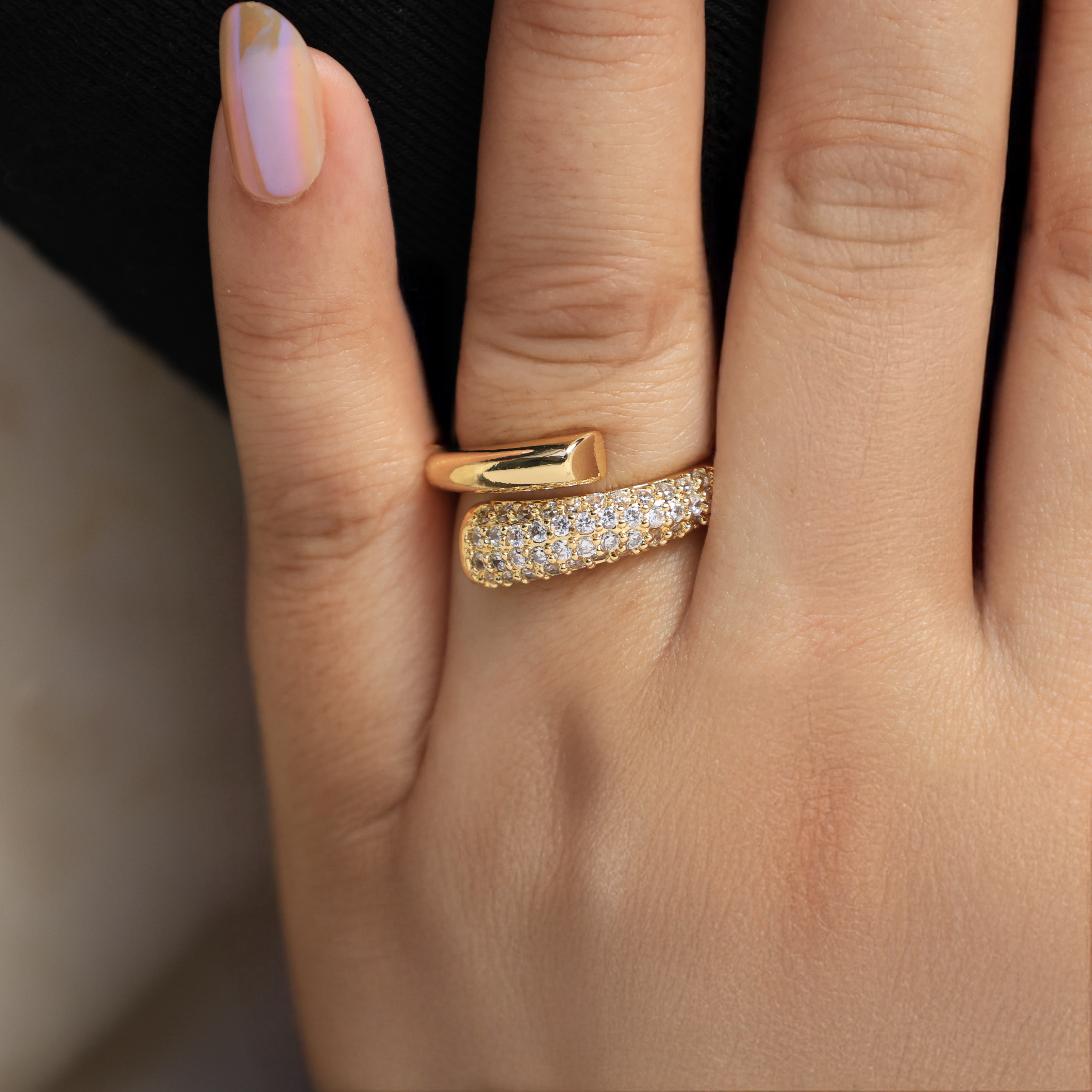 Infinity Curve AD Ring