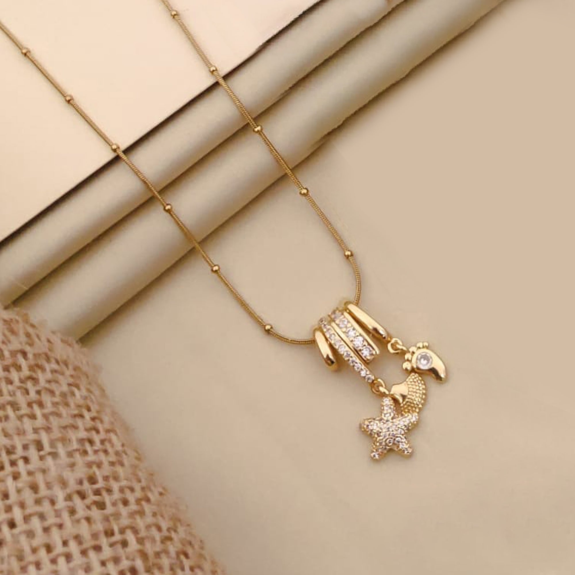 Solara Charm Neckchain
